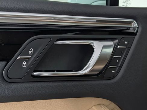 New 2026 Porsche Macan image 26