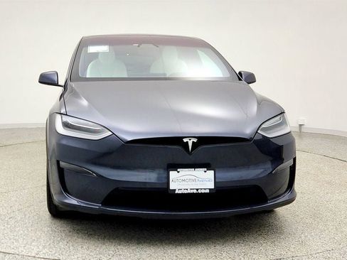 Used 2022 Tesla Model X Plaid image 2