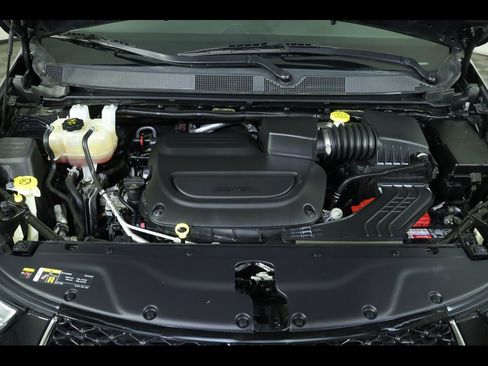 Used 2022 Chrysler Pacifica Touring-L image 21