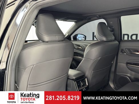 Certified 2025 Toyota Crown Signia w/ Advanced Technology Package AWD/4WD image 18