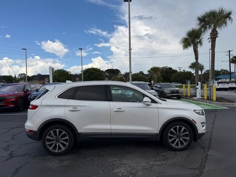 Used 2019 Lincoln MKC Reserve w/ MKC Technology Package FWD image 2