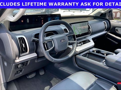 Used 2025 Ford Expedition Max Active AWD/4WD image 11