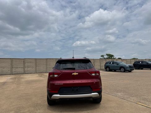 Used 2025 Chevrolet TrailBlazer LT w/ Driver Confidence Package FWD image 19