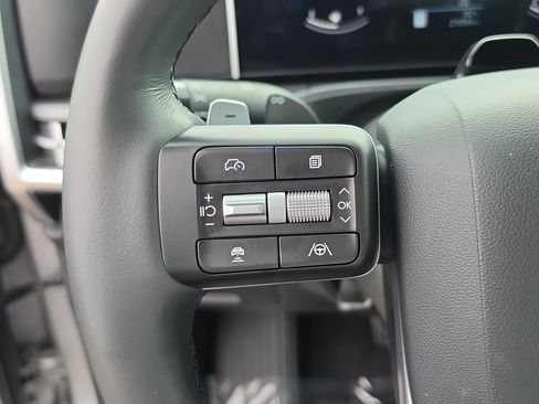 Used 2025 Hyundai Santa Fe SEL FWD image 32