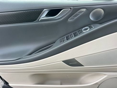 Used 2025 Genesis G80 3.5T Sport Prestige image 12