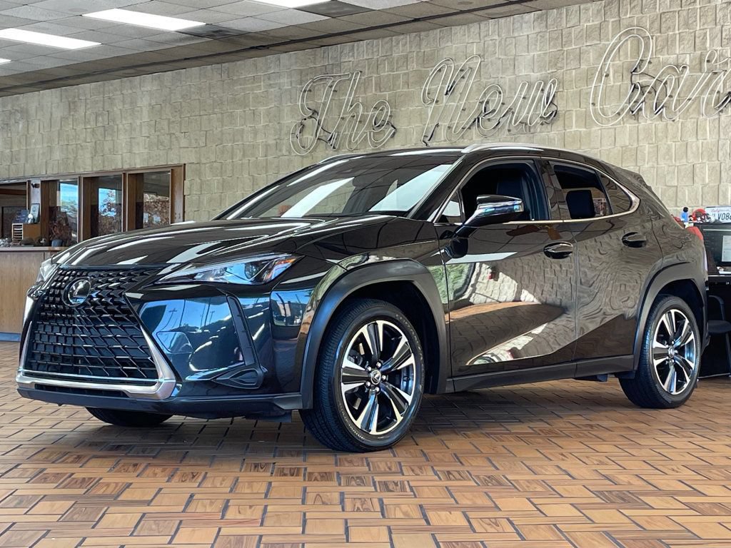 Used 2021 Lexus UX 200 FWD image 4
