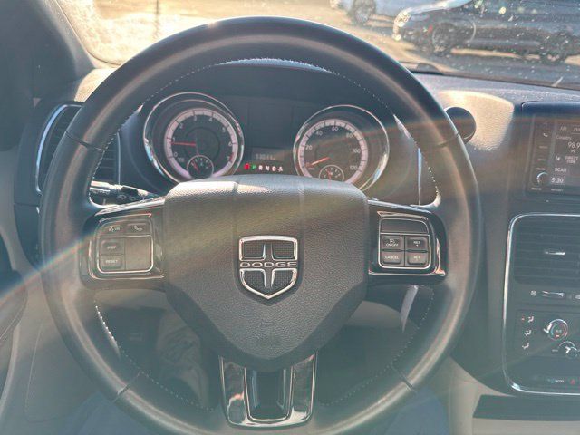 Used 2019 Dodge Grand Caravan SXT FWD image 15