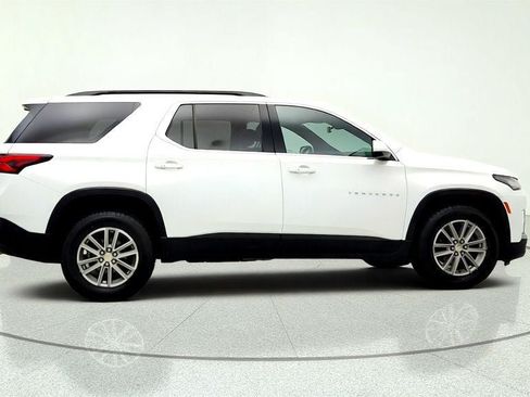 Used 2023 Chevrolet Traverse LT w/ LPO, Cargo Package AWD/4WD image 4