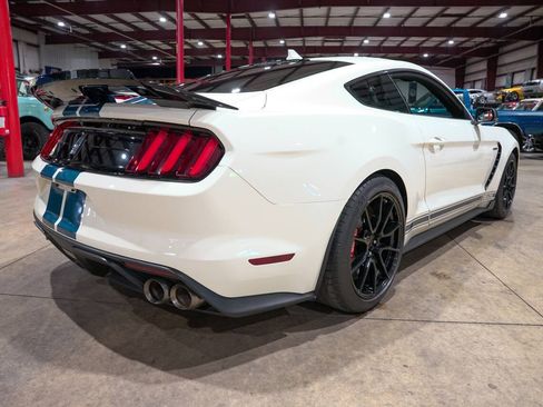 Used 2020 Ford Mustang Shelby GT350 w/ Technology Package RWD image 8