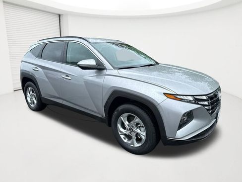 Certified 2023 Hyundai Tucson SEL w/ Winter Package AWD/4WD image 3