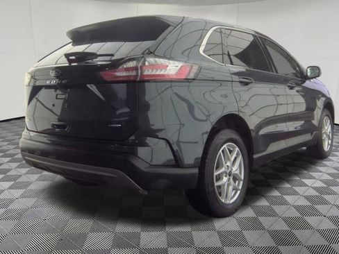 Used 2023 Ford Edge SEL w/ Convenience Package image 4