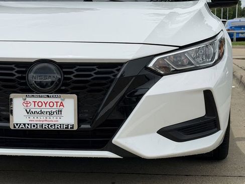Used 2022 Nissan Sentra SV w/ Trunk Package FWD image 9
