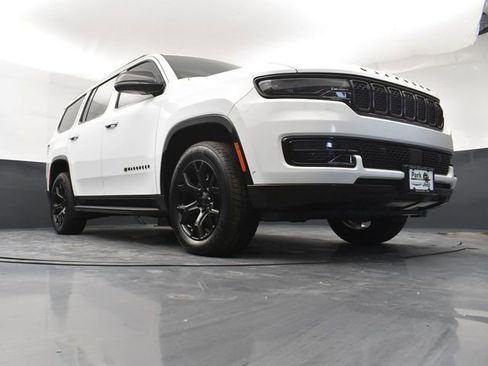 Used 2024 Jeep Wagoneer Series II image 22