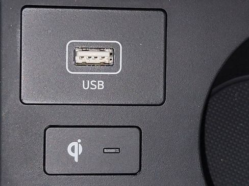 Used 2023 Hyundai Santa Fe Limited image 33