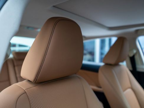 Used 2017 Lexus IS 200t image 37