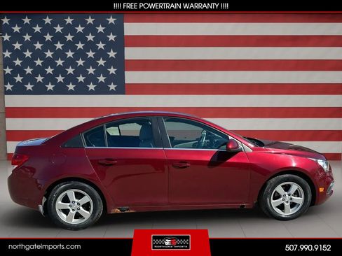 Used 2016 Chevrolet Cruze LT w/ Sun And Sound Package FWD image 3