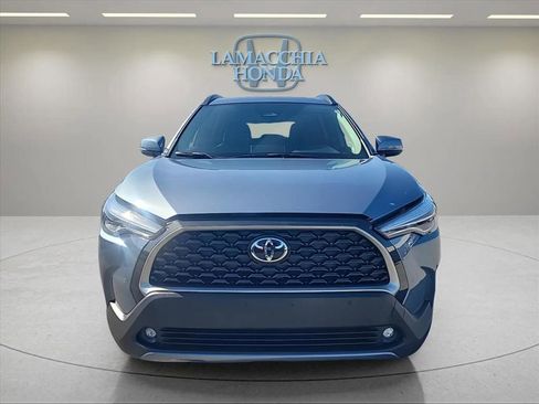 Used 2024 Toyota Corolla Cross XLE w/ Convenience Package AWD/4WD image 8