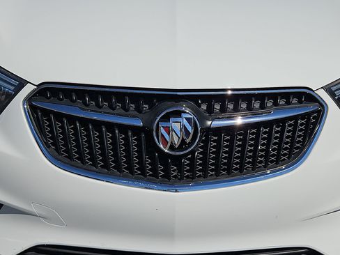 Certified 2018 Buick Encore Preferred FWD image 9