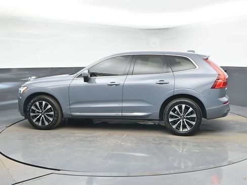 Used 2023 Volvo XC60 B5 Plus image 5
