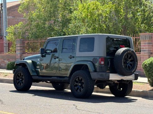 Used 2008 Jeep Wrangler Unlimited Sahara AWD/4WD image 4