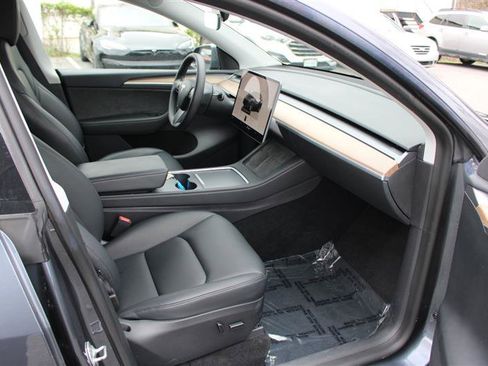 Used 2023 Tesla Model Y Long Range AWD/4WD image 12