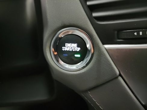 Used 2018 Chevrolet Tahoe LT w/ Luxury Package image 35