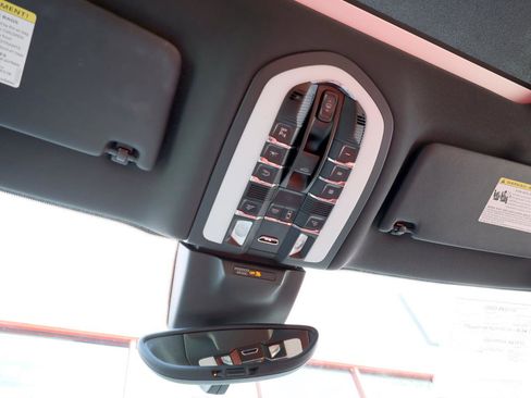 Used 2017 Porsche Macan S image 56