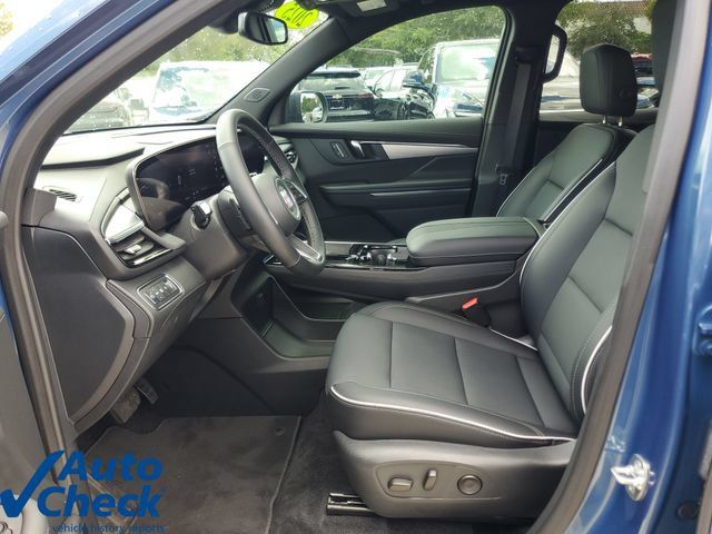 Used 2025 Buick Enclave Preferred FWD image 17