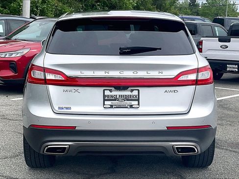 Used 2016 Lincoln MKX Reserve w/ Technology Package AWD/4WD image 4