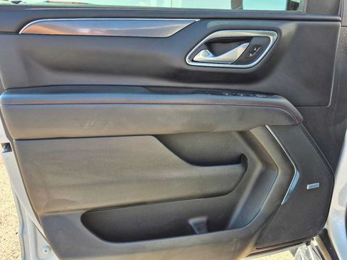 Used 2023 Chevrolet Suburban RST w/ Luxury Package AWD/4WD image 15