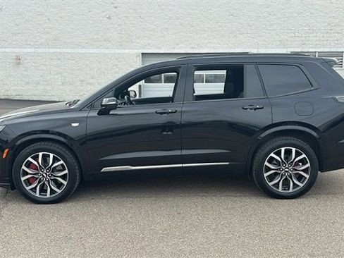 Used 2022 Cadillac XT6 Sport image 8