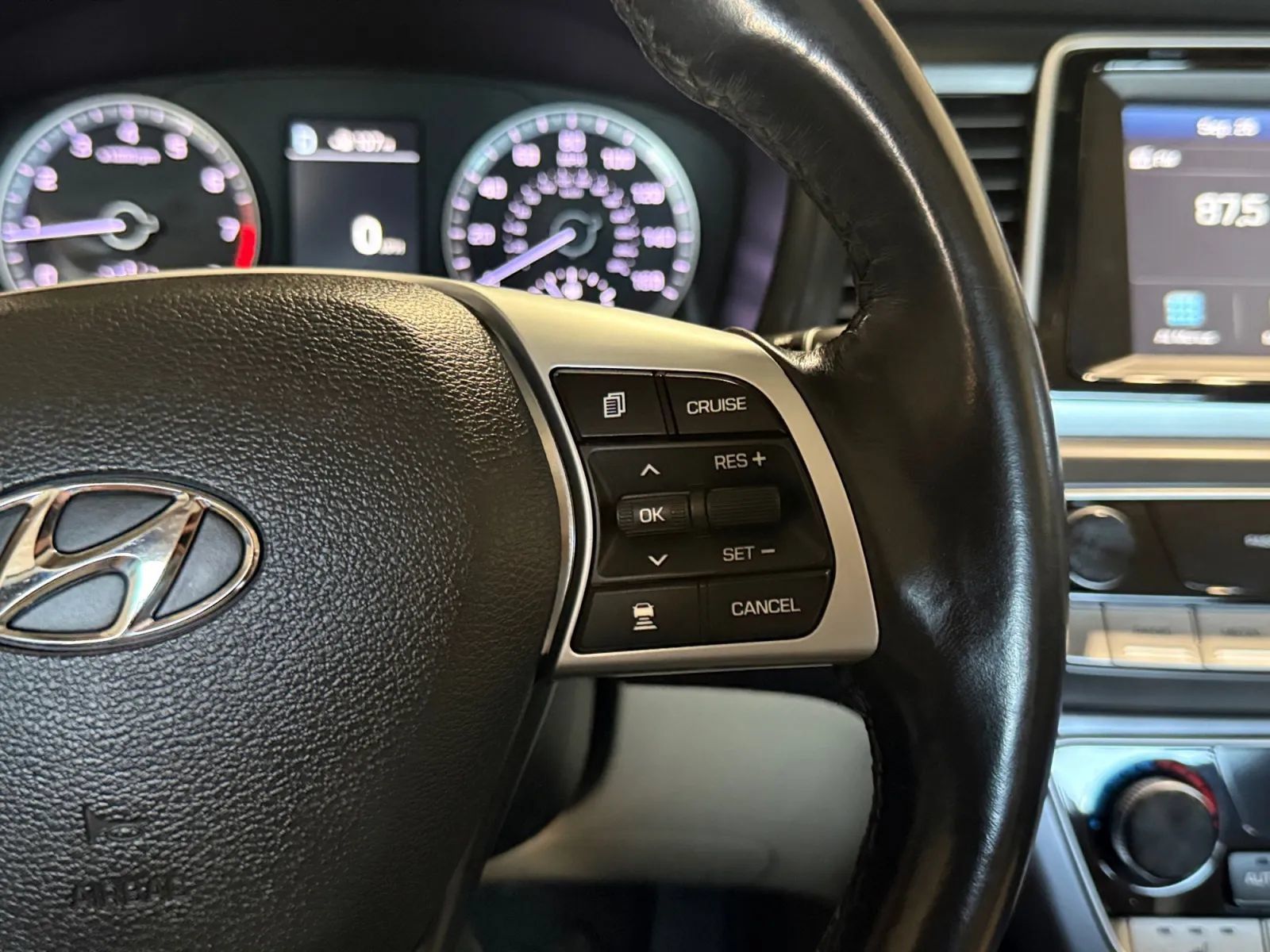 Used 2019 Hyundai Sonata SEL w/ Tech Package 02 FWD image 26