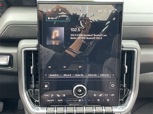 New 2026 GMC Yukon Denali w/ Sun & Power Step Package image 13