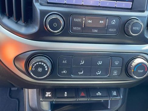 Used 2017 Chevrolet Colorado LT w/ LT Convenience Package RWD image 12