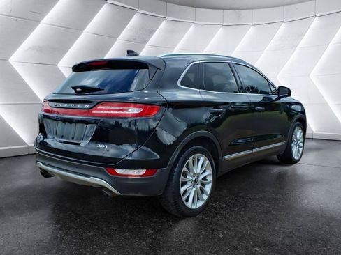 Used 2017 Lincoln MKC Reserve FWD image 5