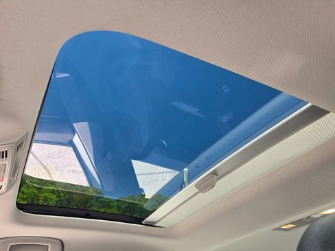 Certified 2023 Volkswagen Jetta SEL FWD image 18