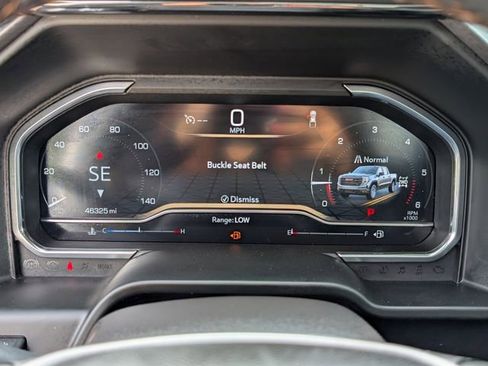 Used 2024 GMC Sierra 1500 AT4 w/ Technology Package AWD/4WD image 18