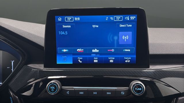 Used 2025 Ford Escape ST-Line w/ Cold Weather Package AWD/4WD image 15