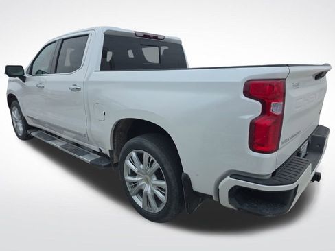 Used 2022 Chevrolet Silverado 1500 High Country w/ High Country Premium Package image 5