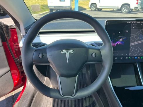 Used 2020 Tesla Model 3 Standard Range Plus RWD image 28