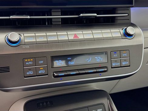 New 2026 Hyundai Kona SEL Premium image 24