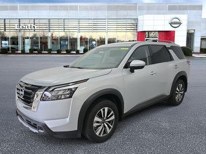 New 2025 Nissan Pathfinder SL