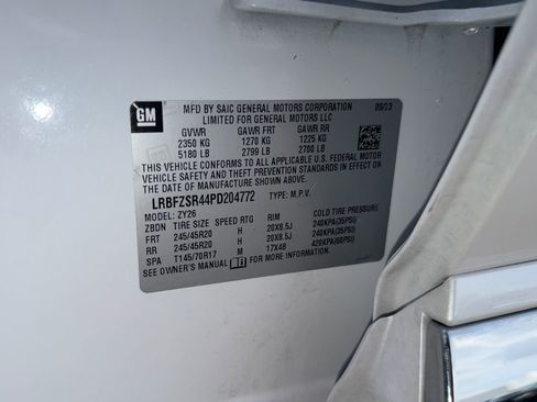 Certified 2023 Buick Envision Avenir image 35