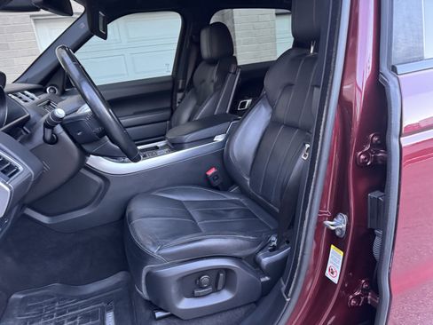 Used 2016 Land Rover Range Rover Sport SE image 15