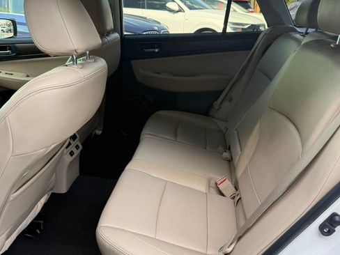 Used 2016 Subaru Outback 2.5i Limited AWD/4WD image 41