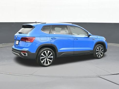 Used 2023 Volkswagen Taos SE FWD image 15