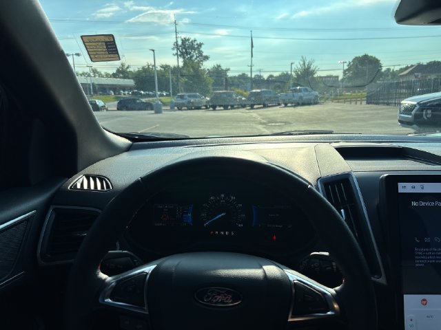 Used 2024 Ford Edge ST-Line w/ Cargo Accessory Package AWD/4WD image 21