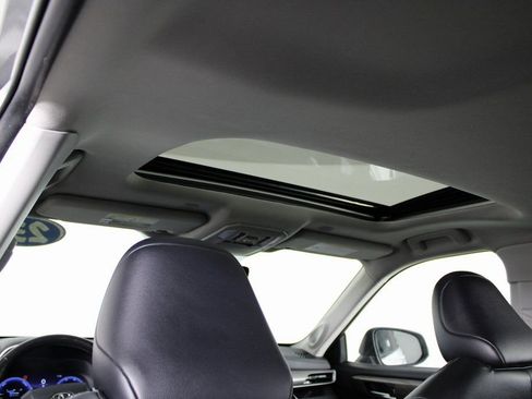 Used 2023 Toyota Highlander Limited image 22