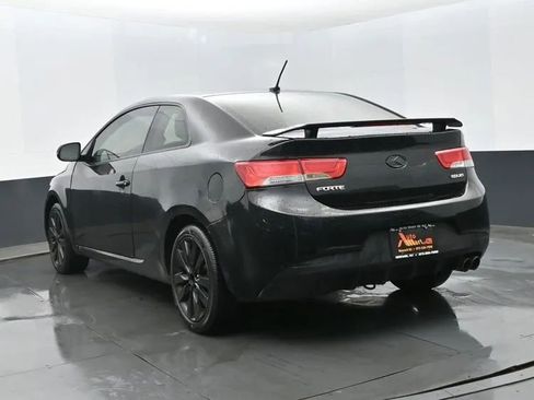 Used 2012 Kia Forte Koup SX w/ Leather Pkg FWD image 9