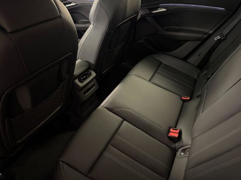 New 2025 Audi Q6 e-tron Premium Plus image 11